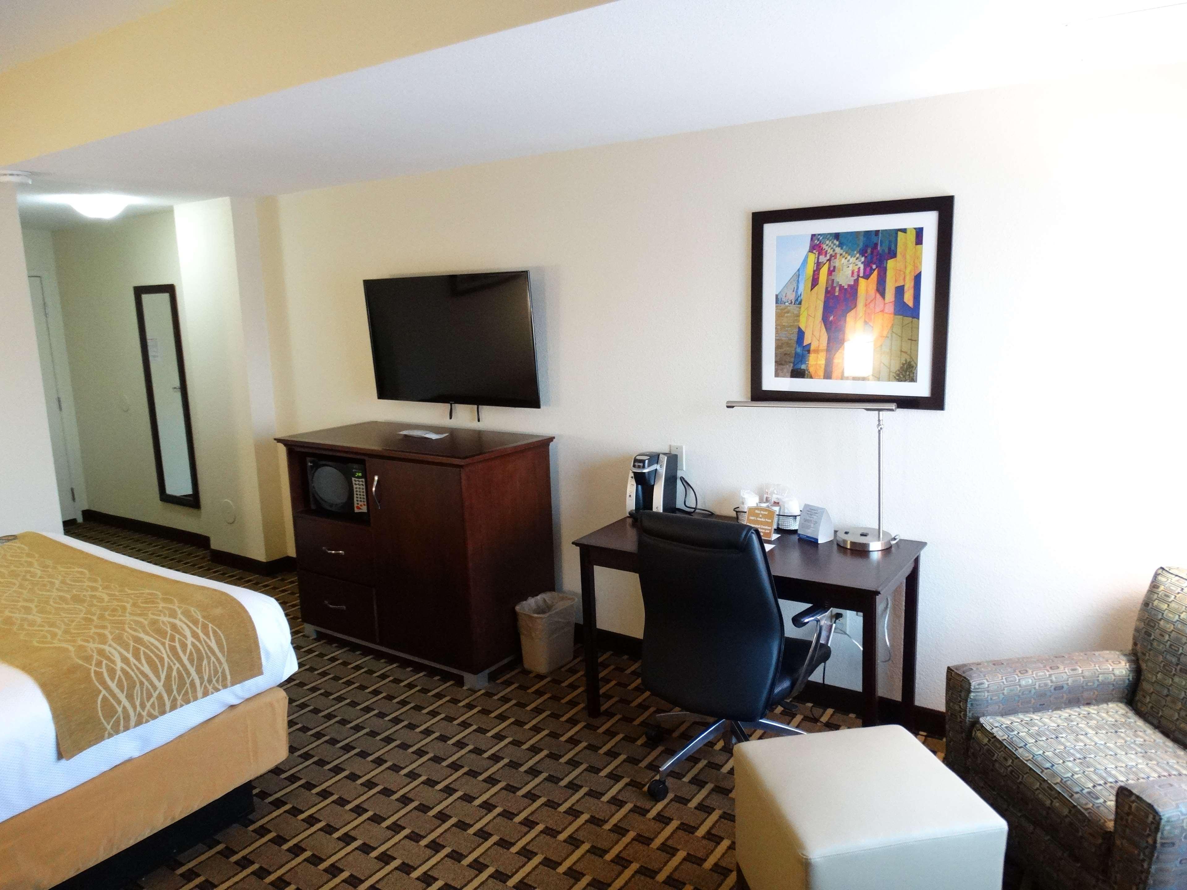 Best Western Overland Park Hotel Exterior photo