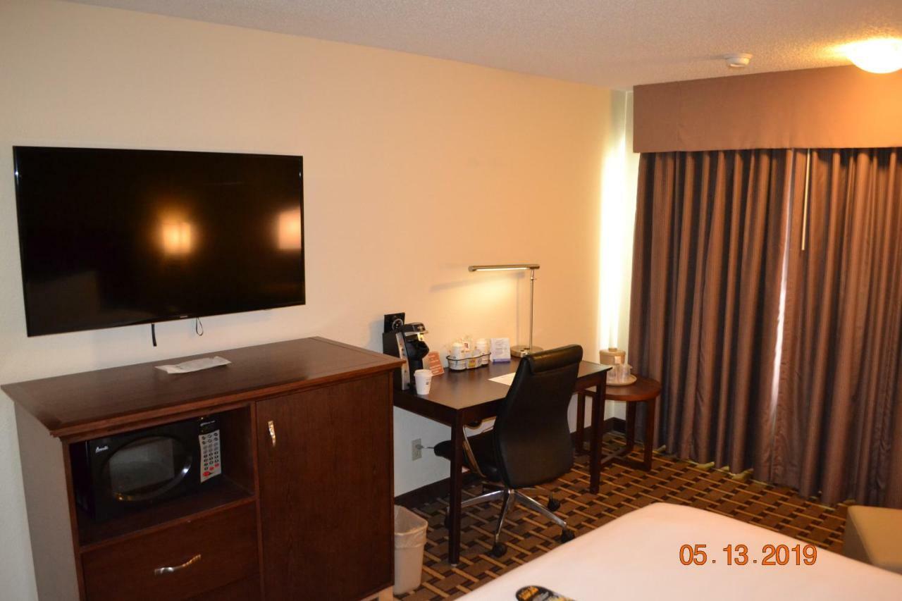 Best Western Overland Park Hotel Exterior photo